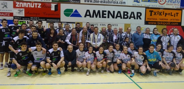 ZARAEskubaloia, bi taldeak