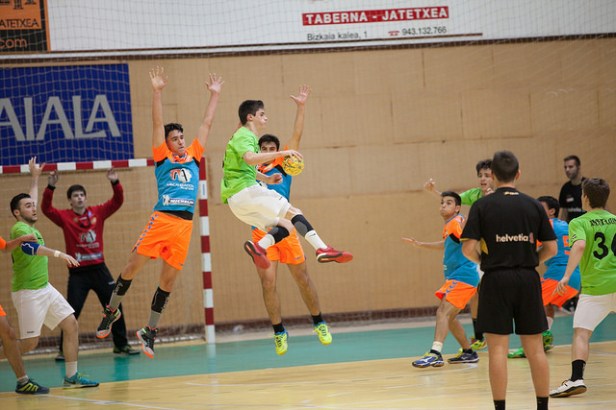 26361760340_678a6156a5_z